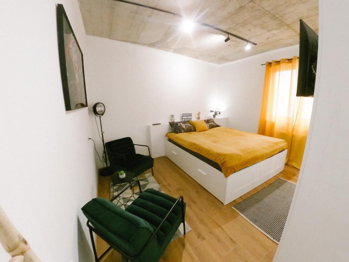 Meebo Apartments Novi Sad Esterno foto