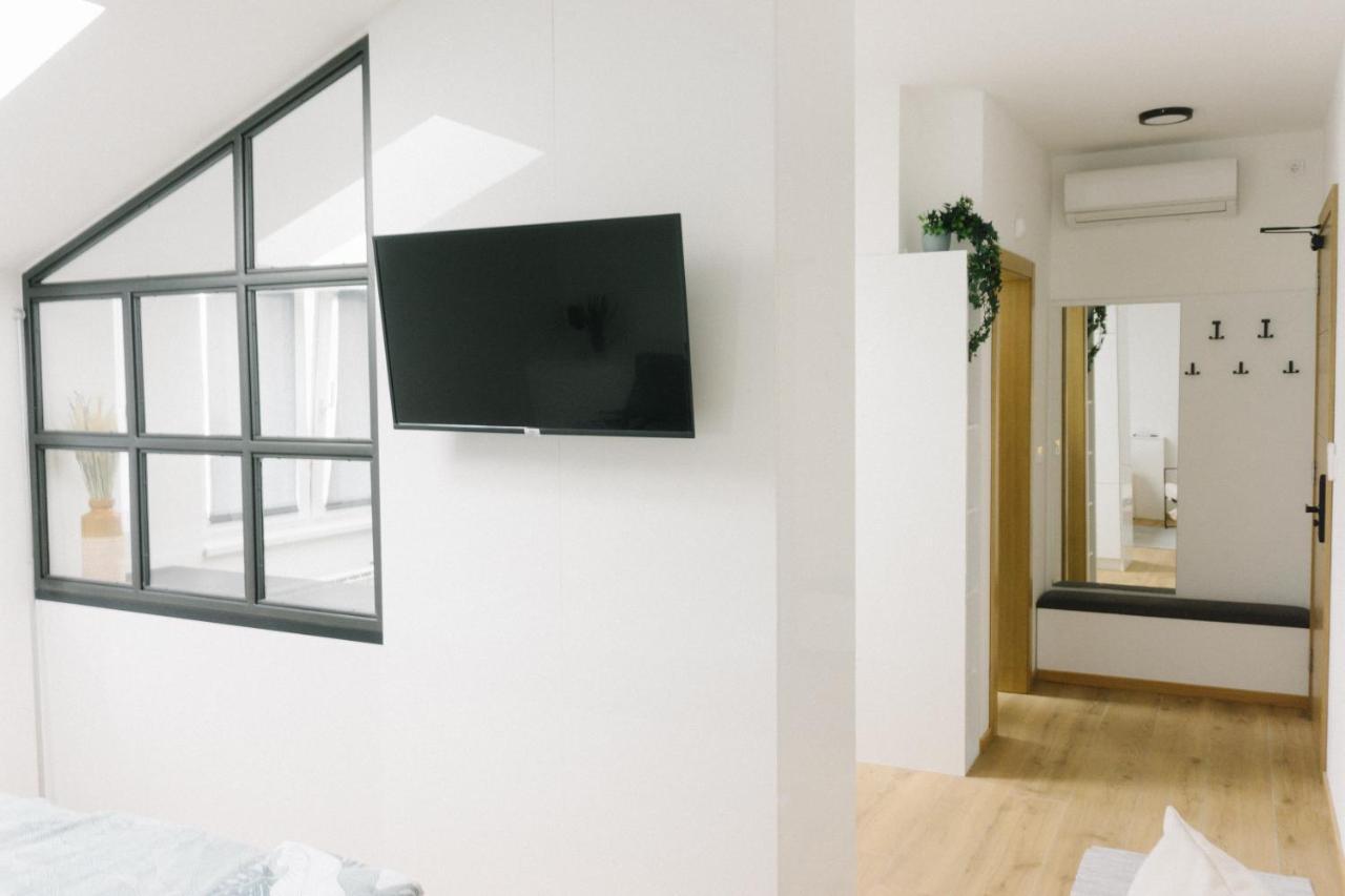 Meebo Apartments Novi Sad Esterno foto