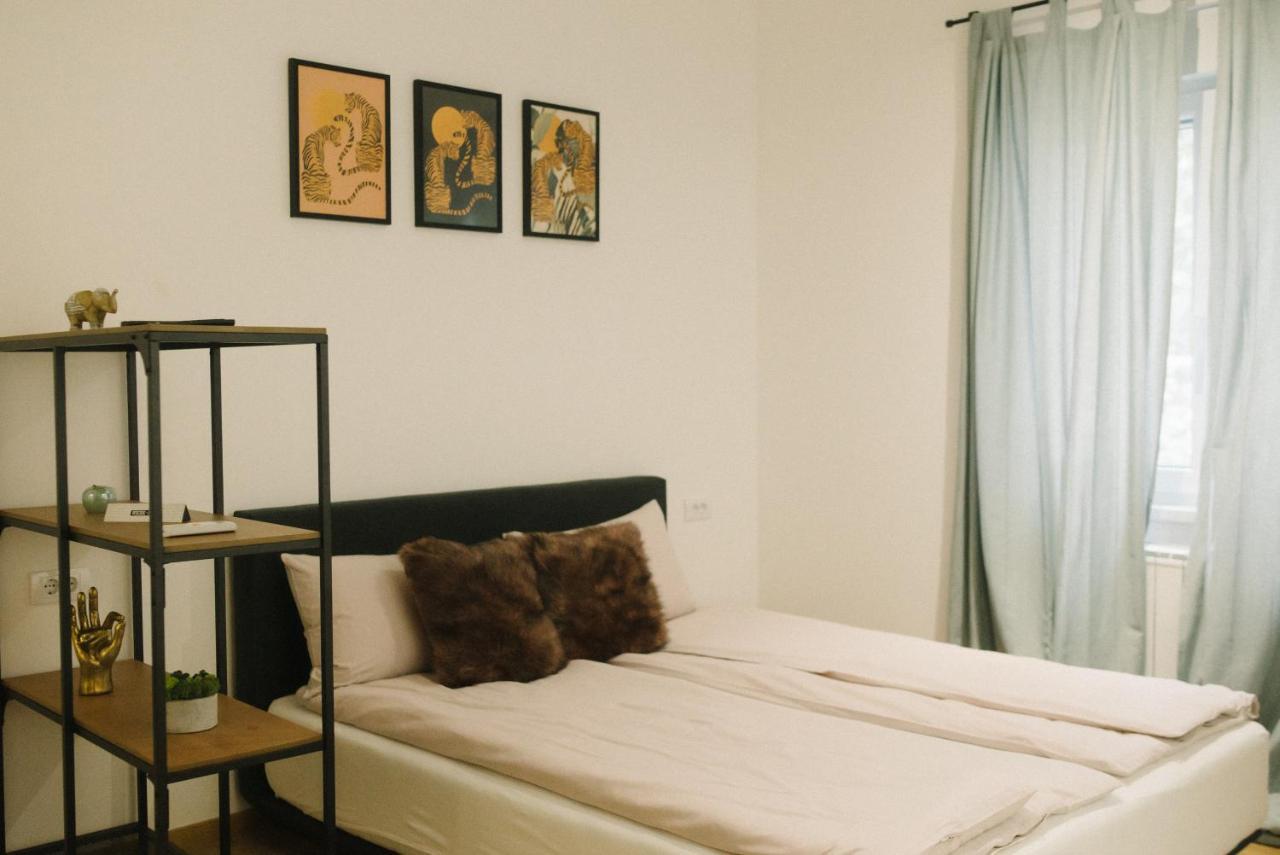 Meebo Apartments Novi Sad Esterno foto