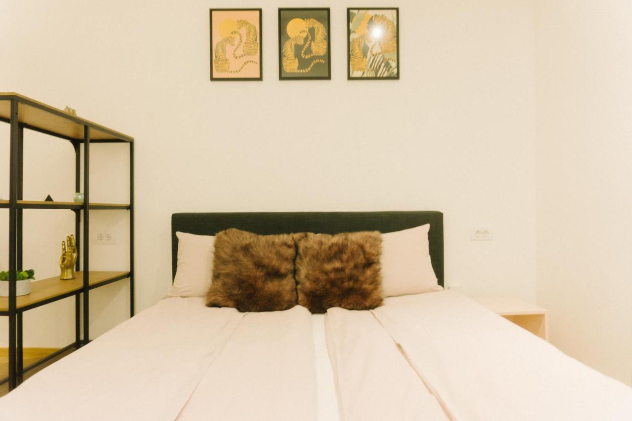 Meebo Apartments Novi Sad Esterno foto